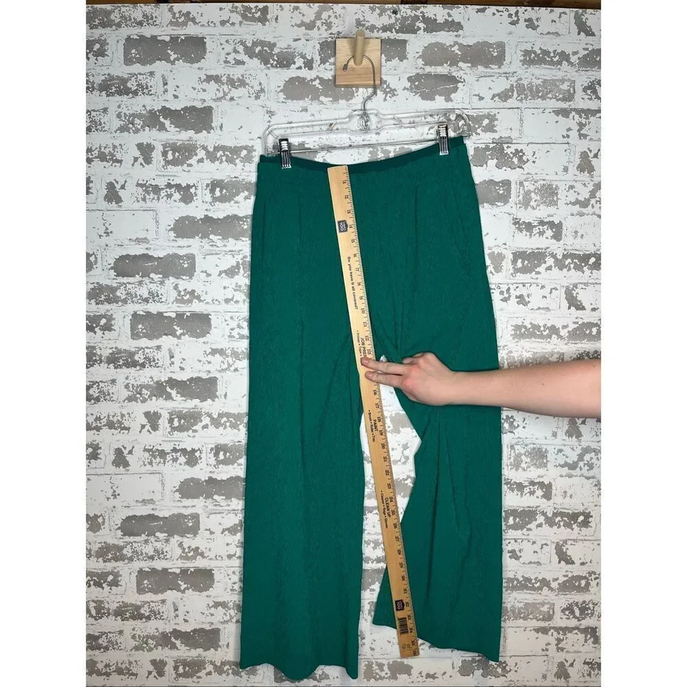 Athleta | women green wide leg cropped pants